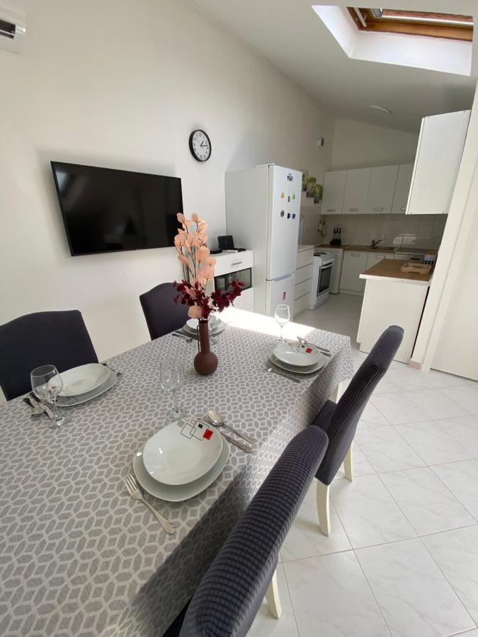 Apartman Paulo Porec Bagian luar foto