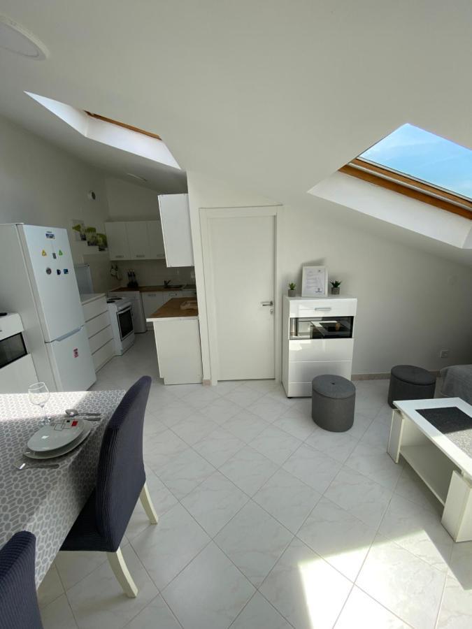 Apartman Paulo Porec Bagian luar foto