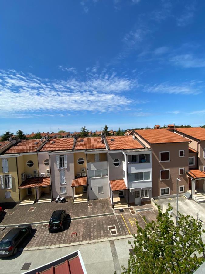 Apartman Paulo Porec Bagian luar foto